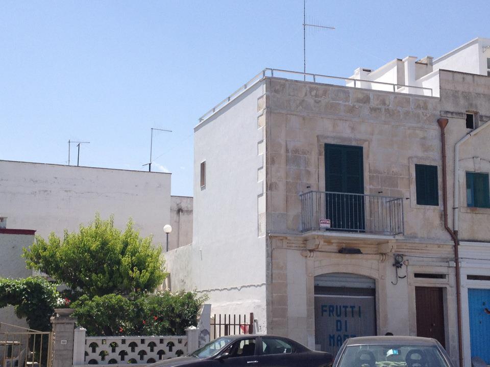 Casa Petrolla 126